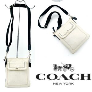 COACH✨Chelsea Ivory Leather Zip Crossbody